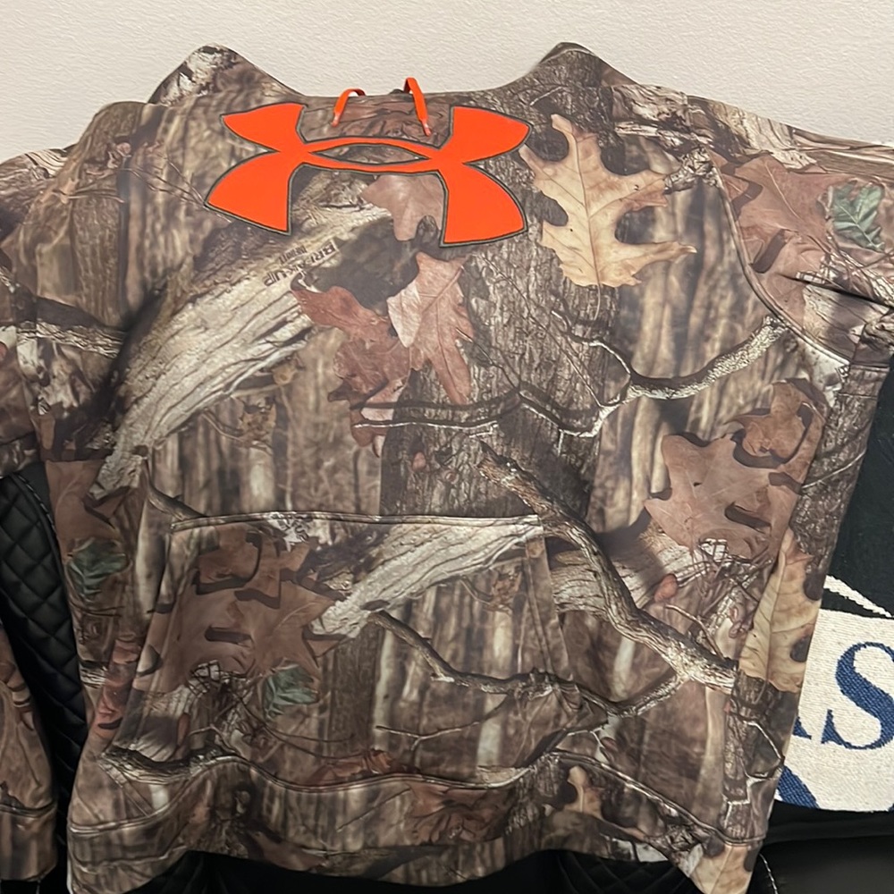 Under Armour Realtree camo hoodie